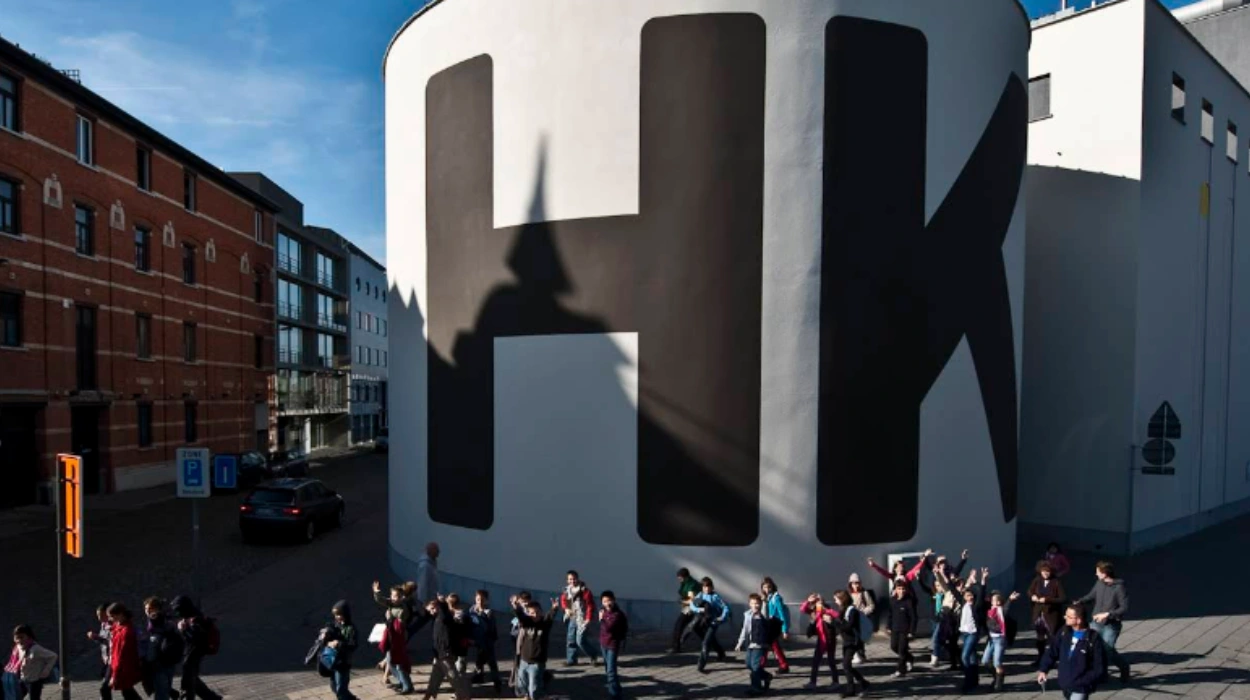 M HKA Staff in Antwerp Protest Collection Move to Ghent
