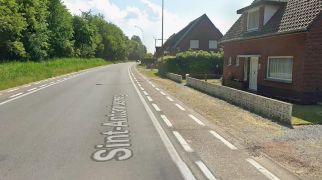 Motorcyclist Severely Injured in Sint-Huibrechts-Lille Crash