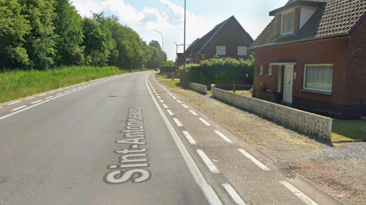 Motorcyclist Severely Injured in Sint-Huibrechts-Lille Crash