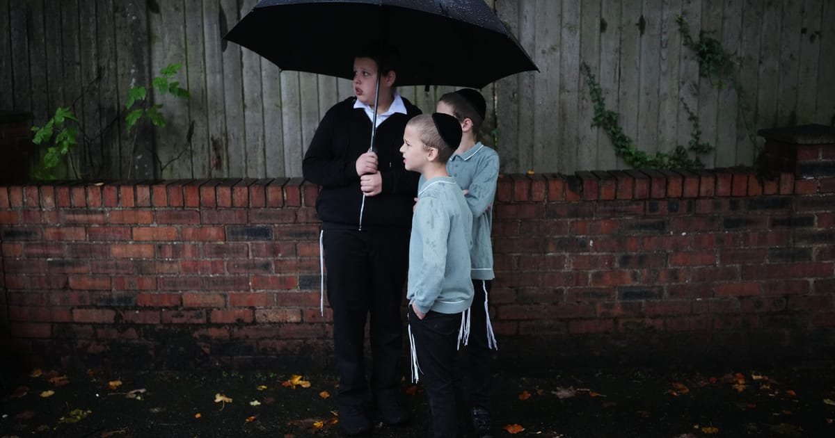 Raising a Jewish Child in Britain: What It Entails