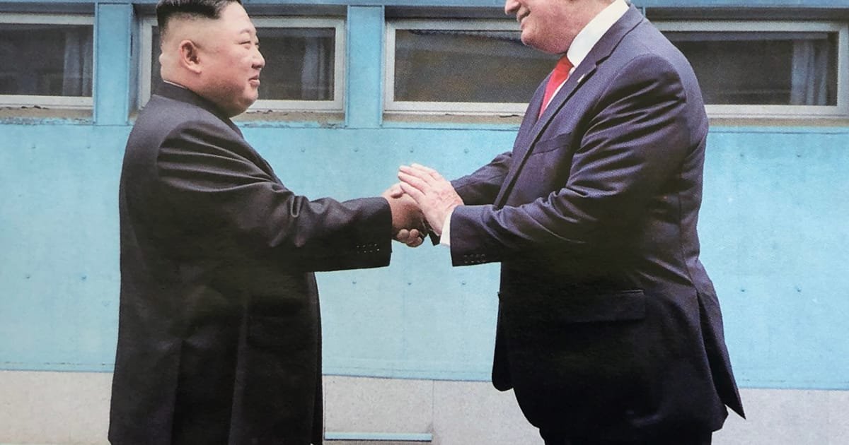 US Officials Consider Meeting Between Trump and Kim Jong Un