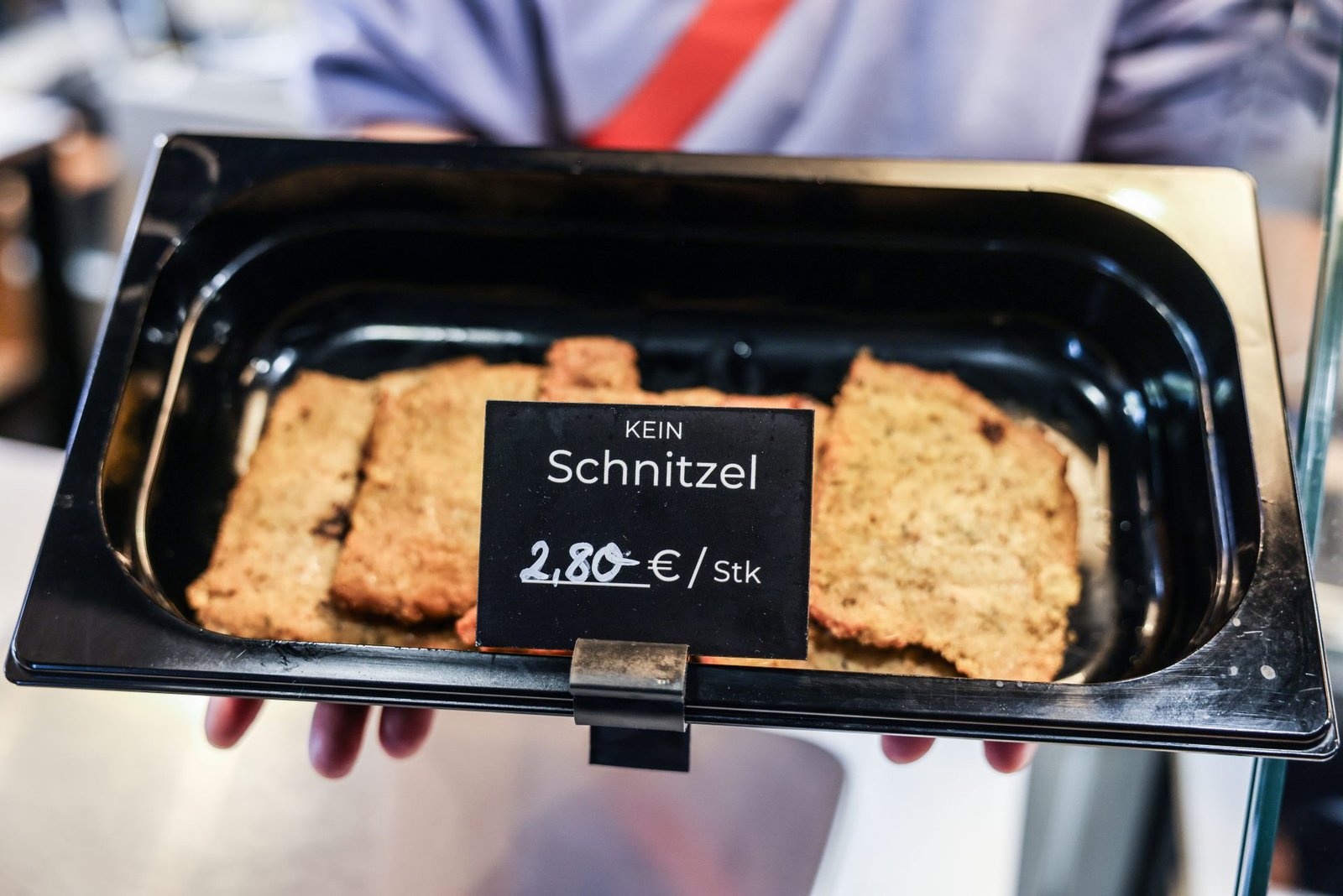 Agriculture Minister deems meat names for vegan products ‘misleading’