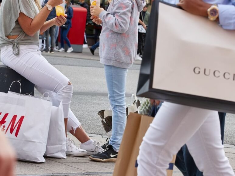 Analysis: The proportion of individuals who view themselves as poor ranks 12th lowest in the EU