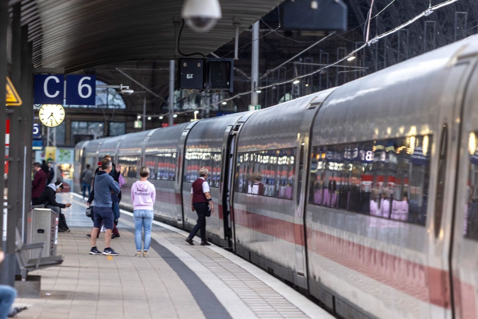EU High-Speed Train Initiative: Travel from Munich to Rome in 6 Hours