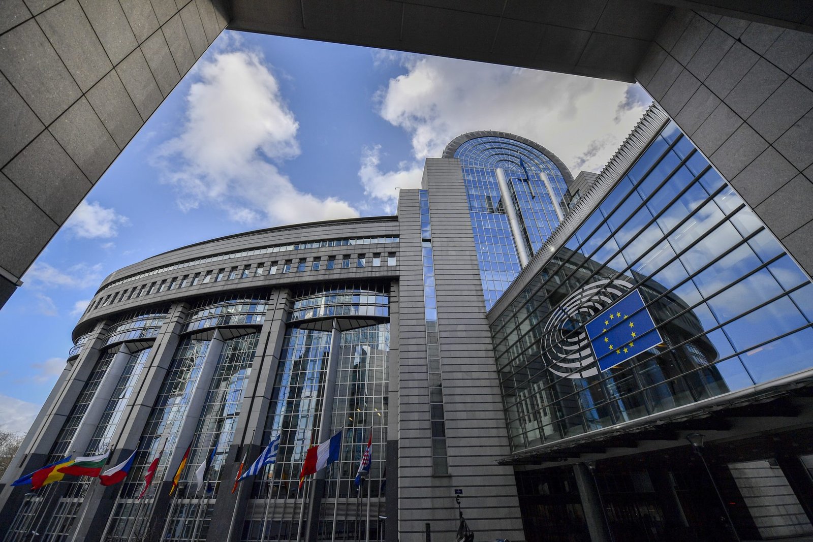 EU Parliament Approves Easing of Sustainability Requirements for Companies