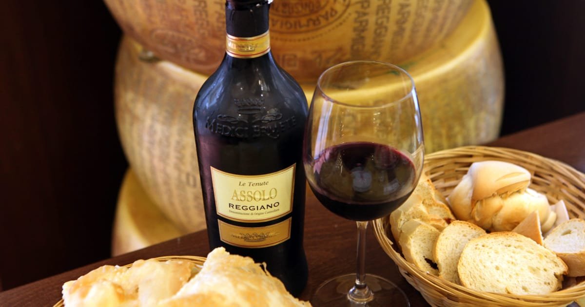 EU Seeks Tariff Exemptions on Alcohol, Pasta, and Cheese from Trump Administration