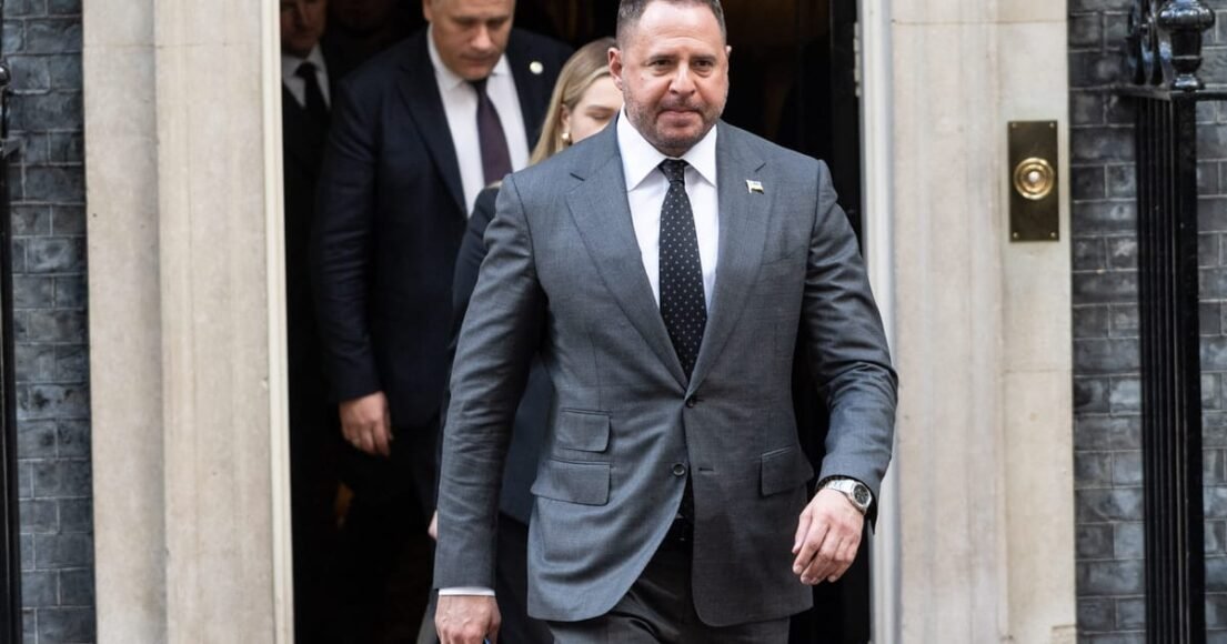 Former Aide to Zelenskyy Pledges to Fight on Frontline After Dismissal in Corruption Scandal