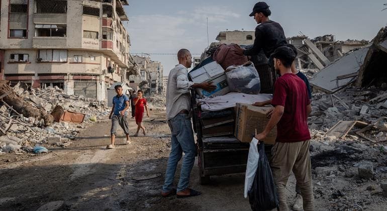 Gazans Return Home as ‘Fragile Ceasefire’ Holds