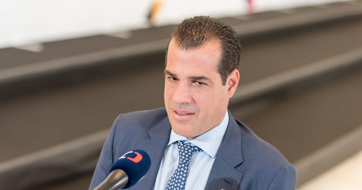 Greek Minister Announces Plan for Berlin and Athens to Establish Migrant Return Hubs in Africa