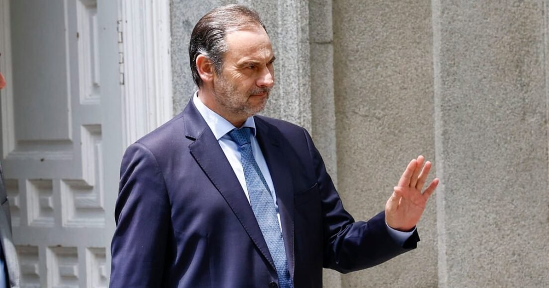 Judge Detains Former Spanish Minister Before Trial, Intensifying Parliamentary Deadlock