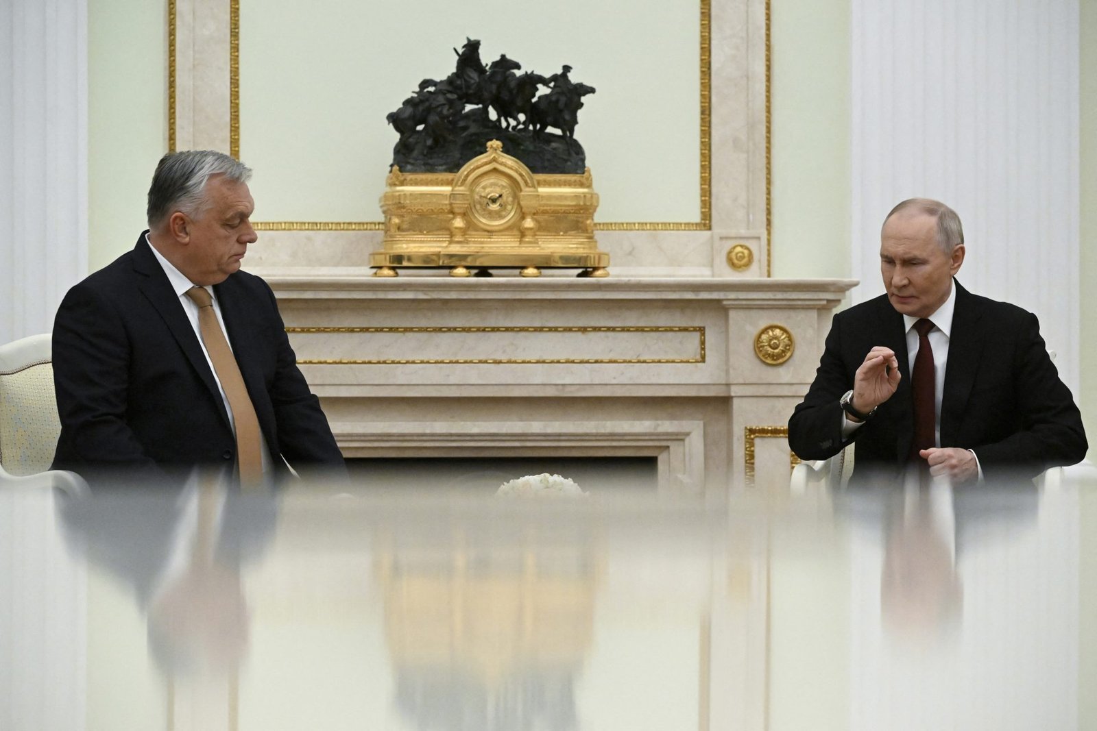 Viktor Orban confronts the EU in Moscow while affirming Russian hydrocarbon acquisitions