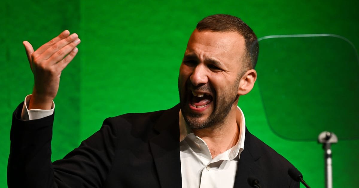 Britain’s Greens Consider Labour Alliance to Exclude Farage