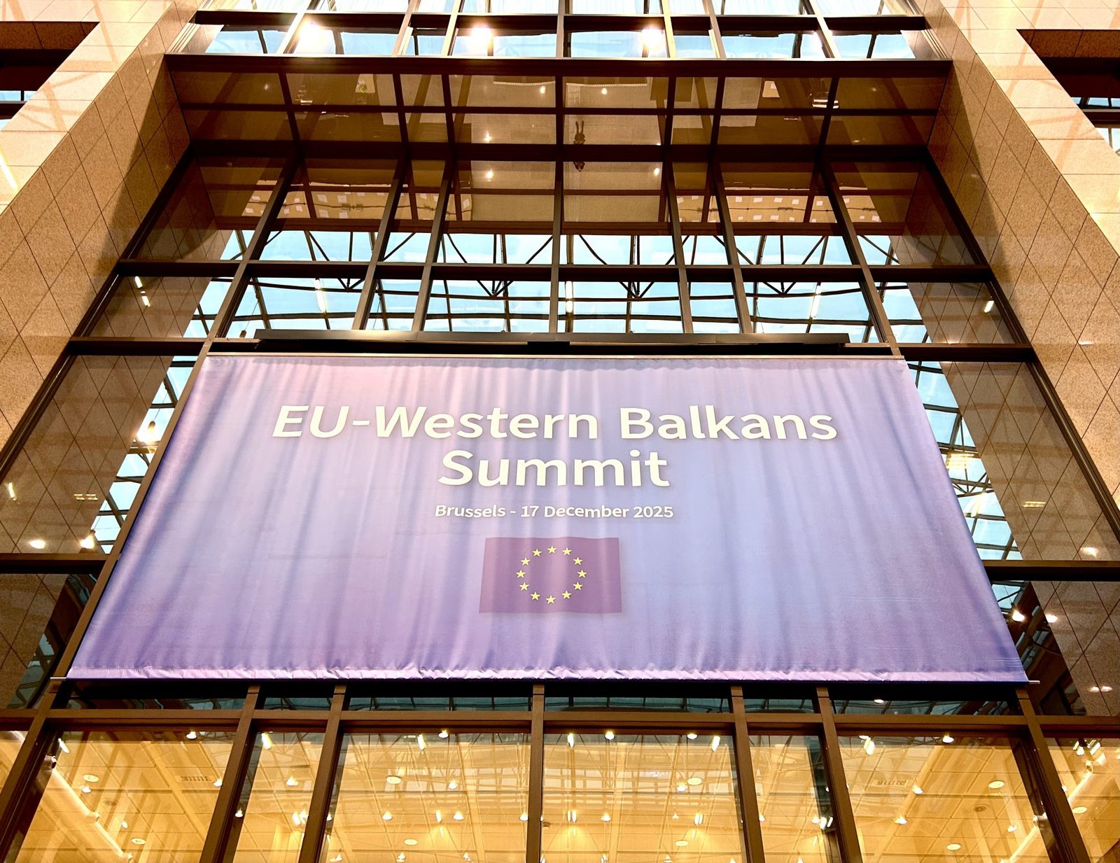 EU Emphasizes the Necessity of Implementing Agreements between Skopje, Sofia, and Athens