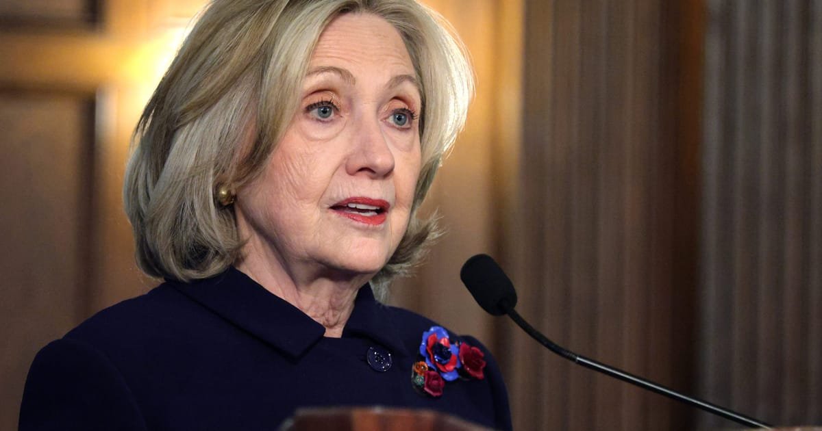 Hillary Clinton Outshines Donald Trump in Address to British MPs