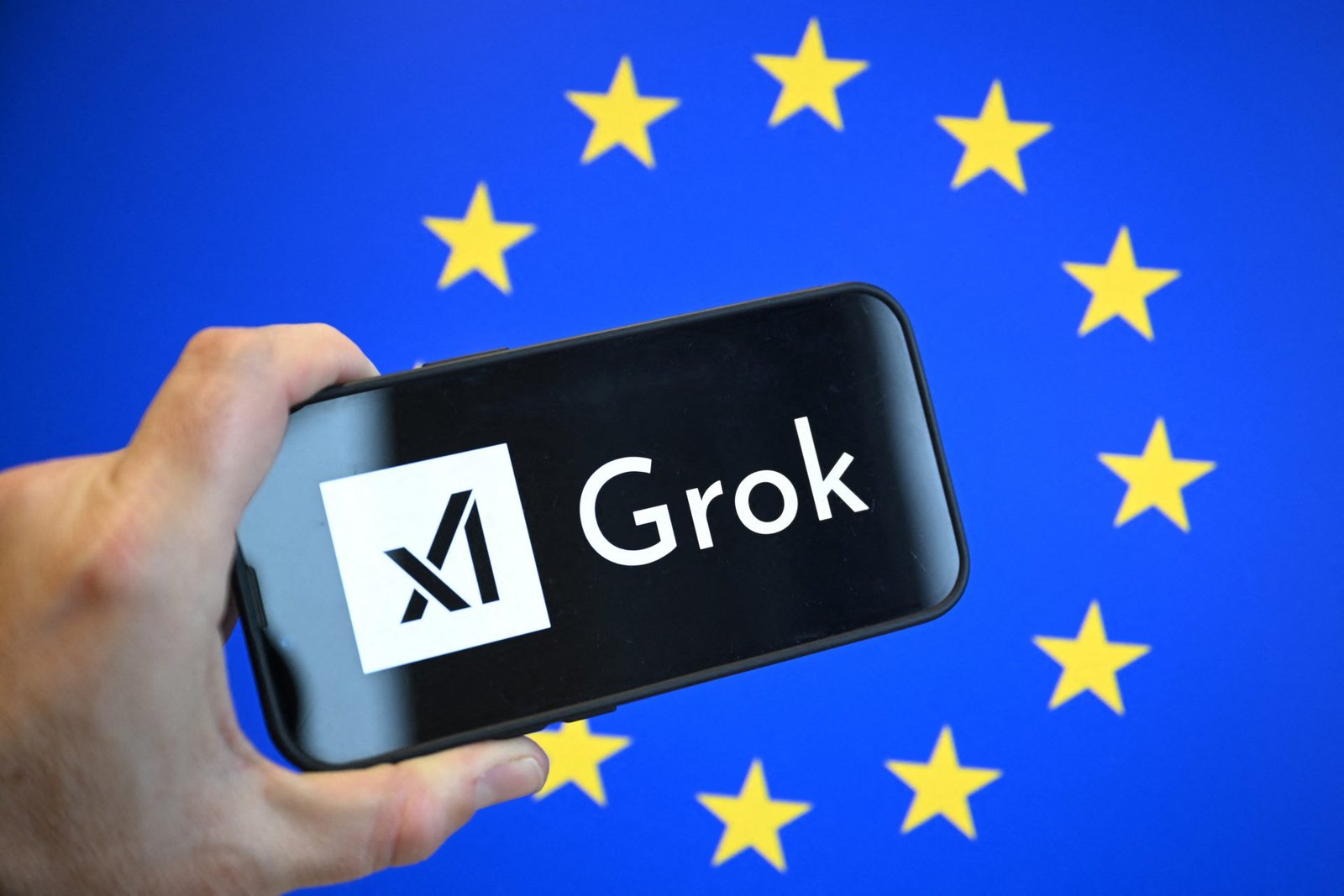 Brussels: France Has the Right to Prohibit Social Networks for Under-15s