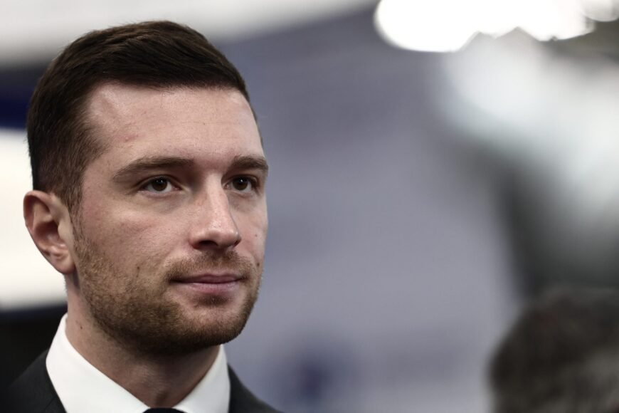 France: Far-Right Leader Bardella Intensifies Rhetoric Against Trump’s "Submission"