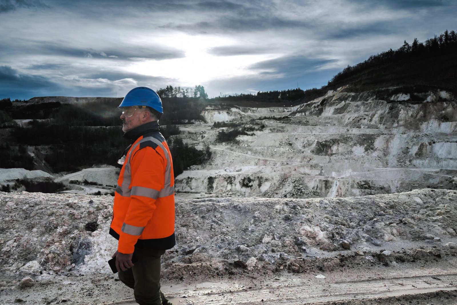 Industrialists urge Europe to prioritize lithium for electric batteries