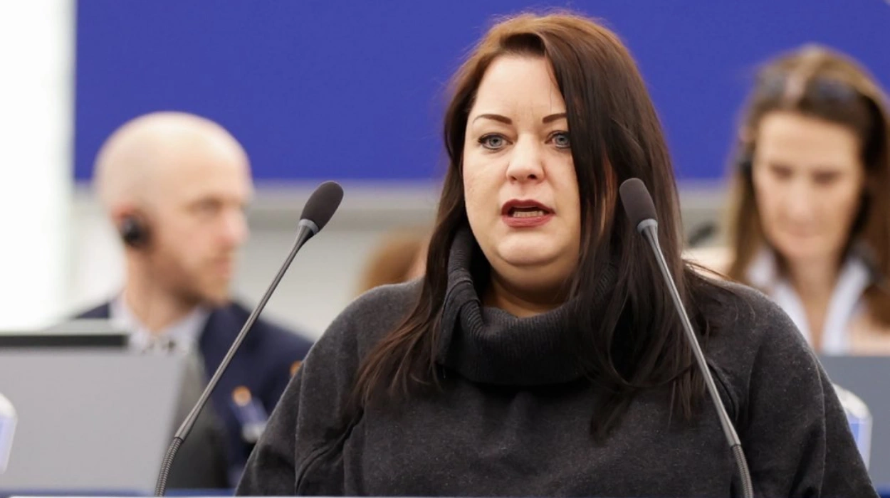MEP Nikola Bartůšek Criticizes EU Migration Pact as East-West Burden Shift in Brussels Morning Statement