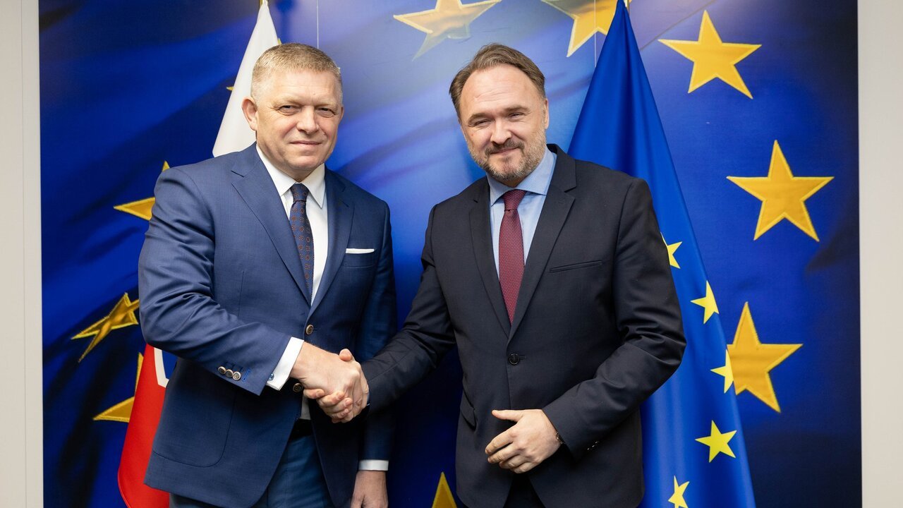 Slovak Prime Minister Criticizes EU Commissioner Jorgensen Over Russian Gas Import Ban