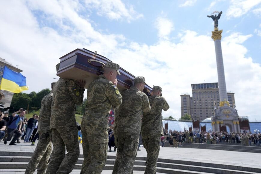 Deaths in Ukraine-Russia War Worsen Kyiv Crisis