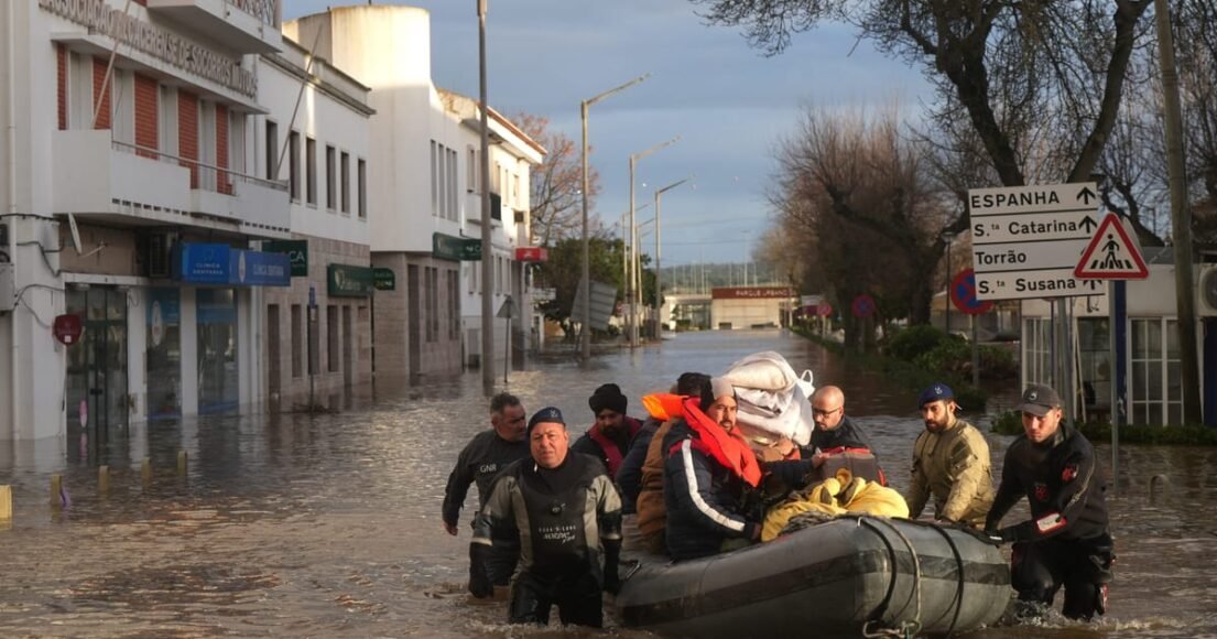 Portuguese Leaders Defy Floods and Far-Right to Hold Sunday Presidential Runoff