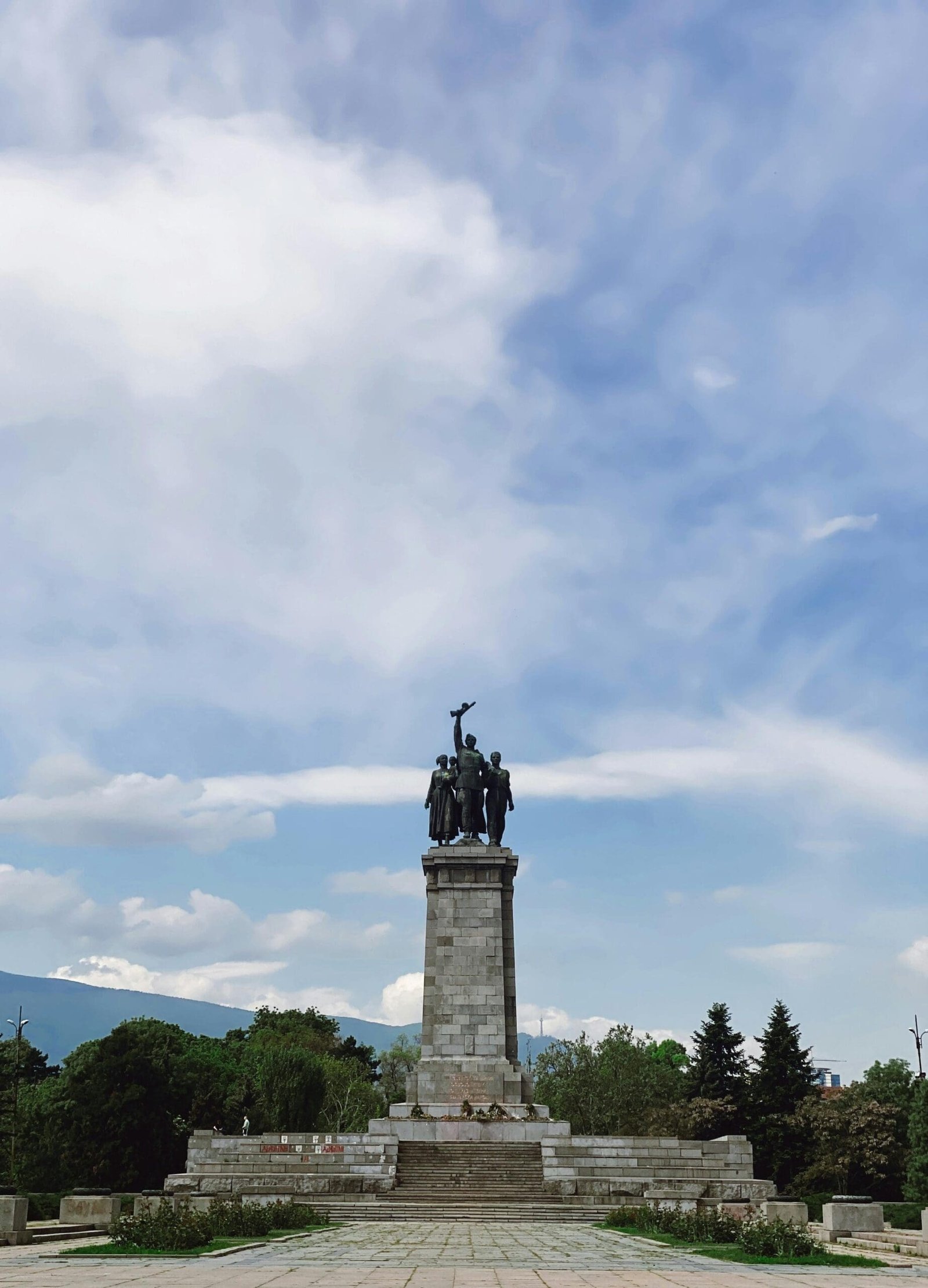 Russia Surprised by Israel’s Quiet on Destruction of Soviet Soldier Monuments in Europe