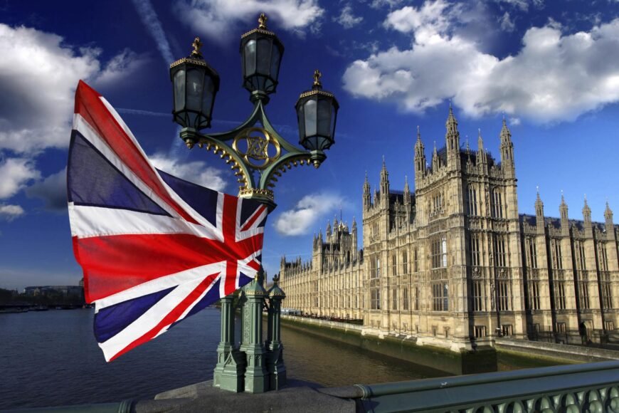 Starmer Apologizes to Epstein Victims as Political Reckoning Unfolds in London