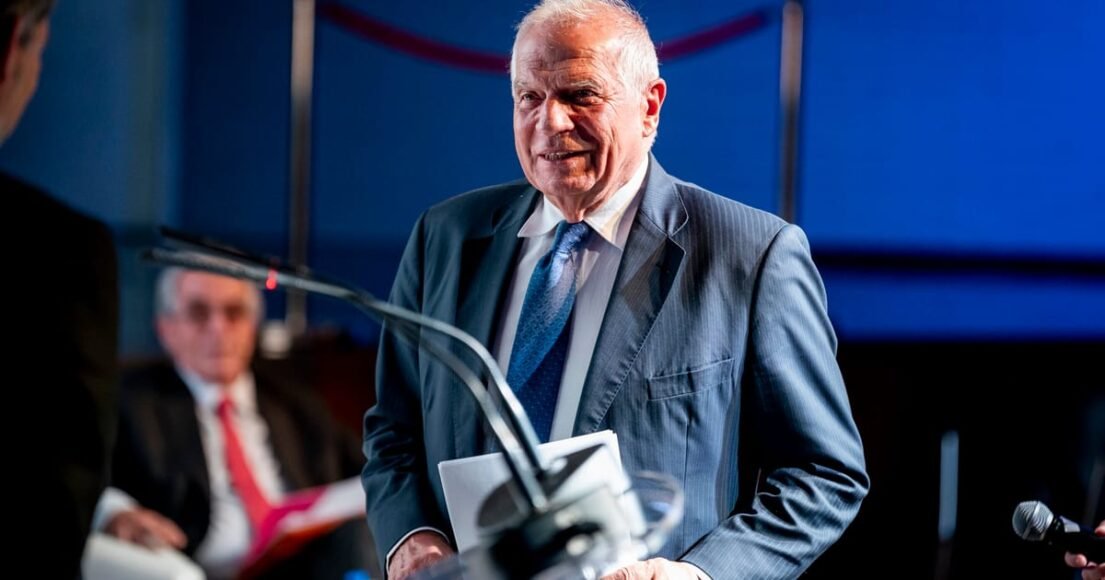 Former Top Diplomat Criticizes EU for Not Confronting Trump, Claims Loss of Credibility