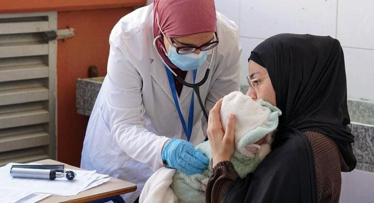 Middle East Conflict: Lebanese Women Delivering Babies on Roadsides