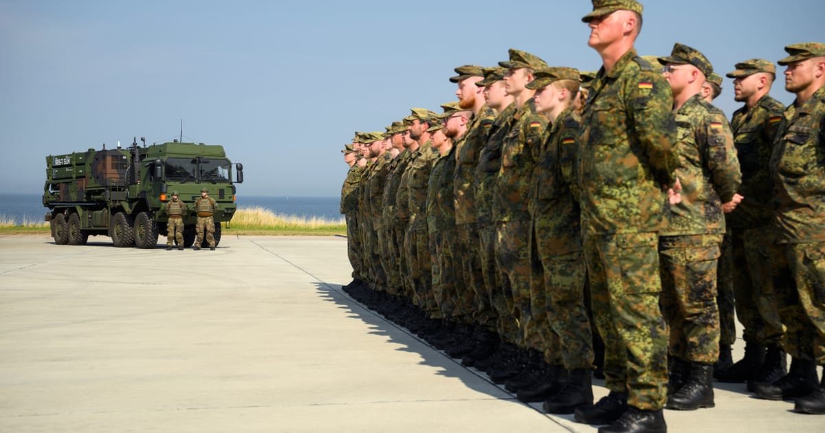 Berlin Strengthens Military Ties with Washington Amid Merz-Trump Rift