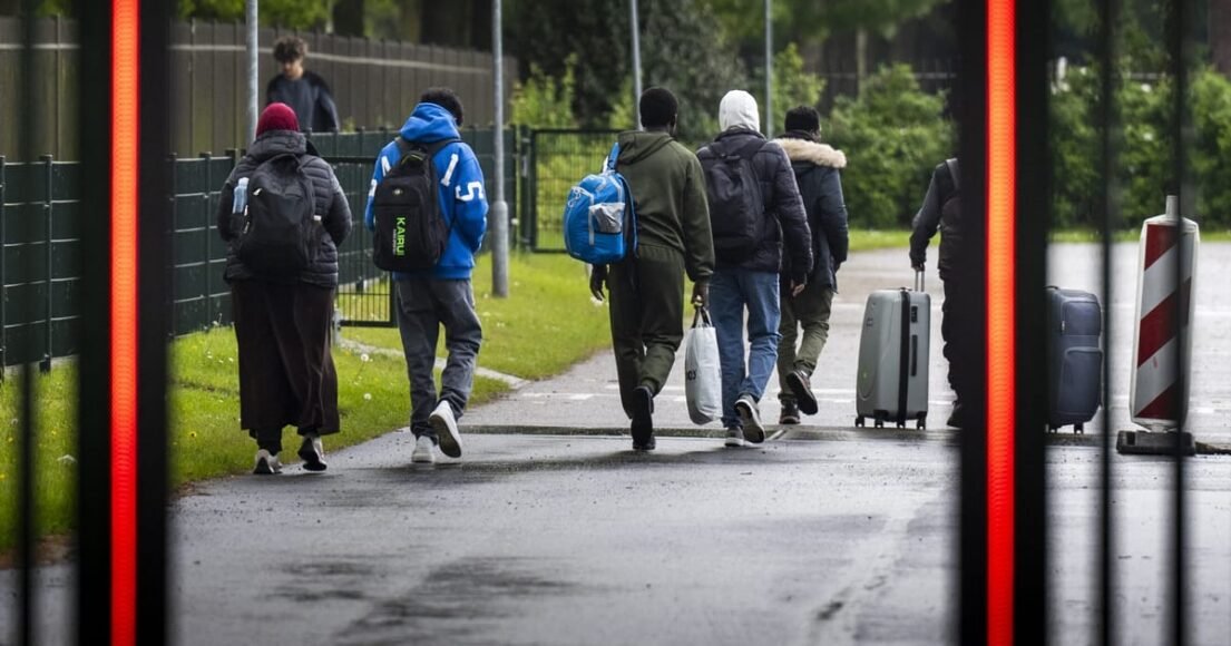Dutch Government Approves Establishment of Migrant ‘Return Hubs’ Outside EU