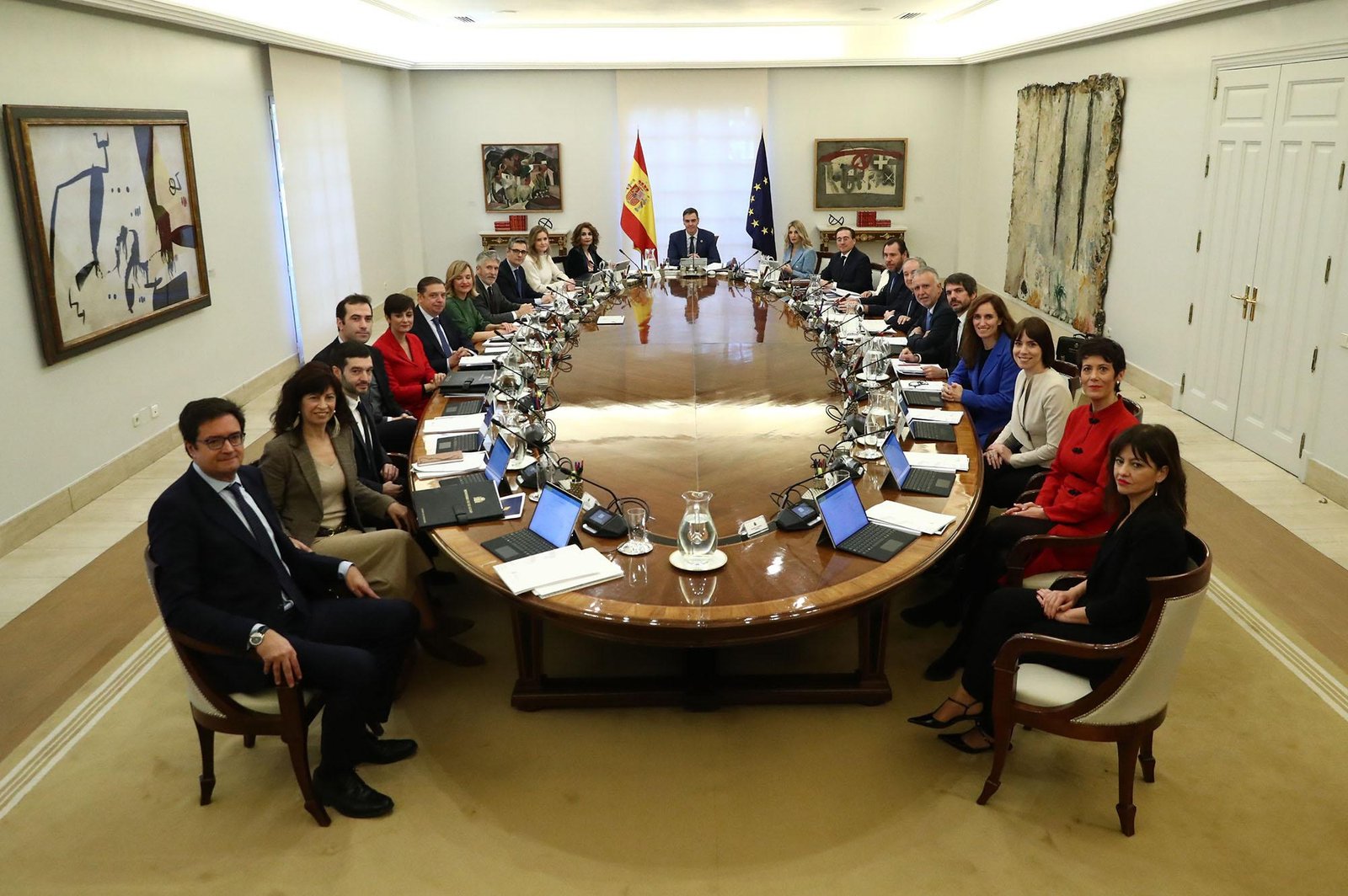 European Political Tensions Erupt After Sanchez’s Defense of Zapatero in Madrid, 2026