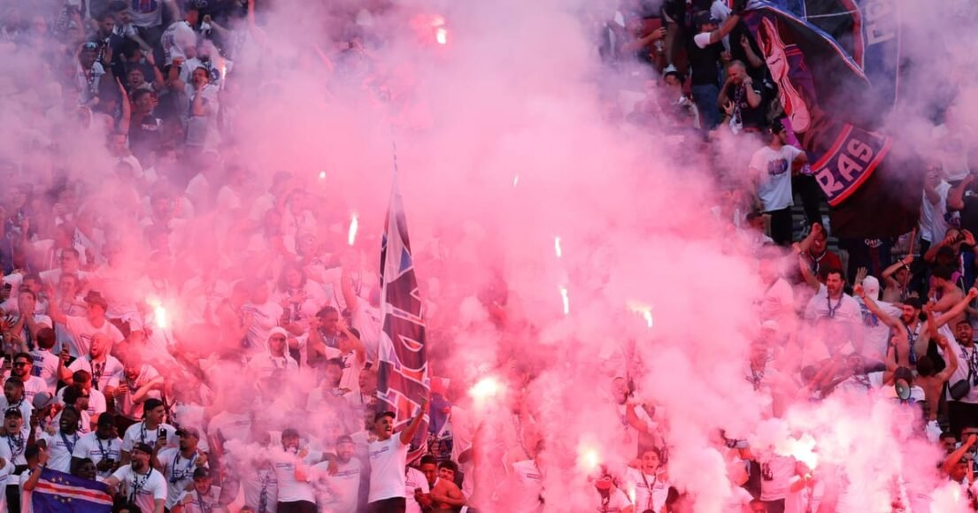 Hundreds Detained in Paris After Football Celebrations Turn Violent