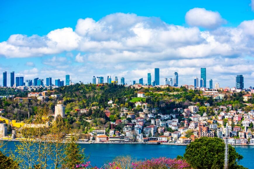 Istanbul Market Panic Ignited by 2026 Turkey Financial Crisis