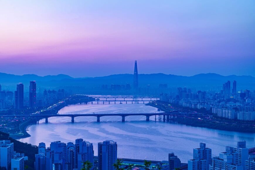Starbucks Voucher Backlash Sparks Controversy in South Korea’s Seoul 2026 Campaign
