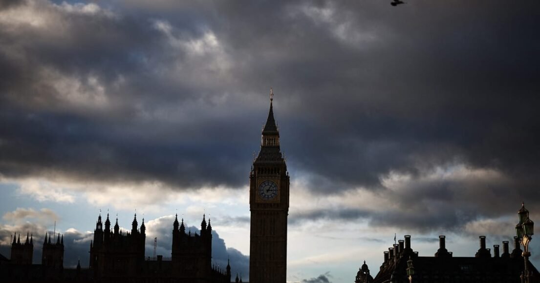 Starmer Controversy Sends UK Markets Back to Truss-Era Woes