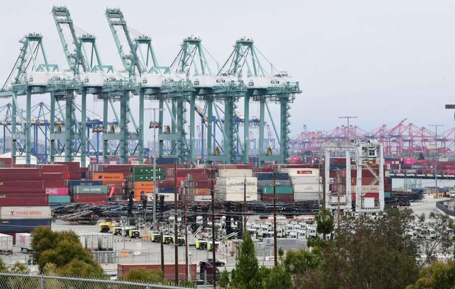 US Trade Crisis Worsens: Container Imports Drop in 2026