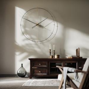 Voglana introduceert moderne wandklokcollectie met ambachtelijke afwerking en stil uurwerk