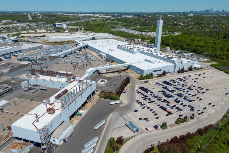 Ford and Unifor Begin Discussions Amidst Key Auto Sector Investments