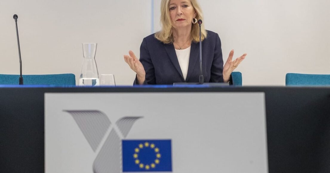 Former EU Watchdog Criticizes ‘Elitist’ Commission for Hoarding Information