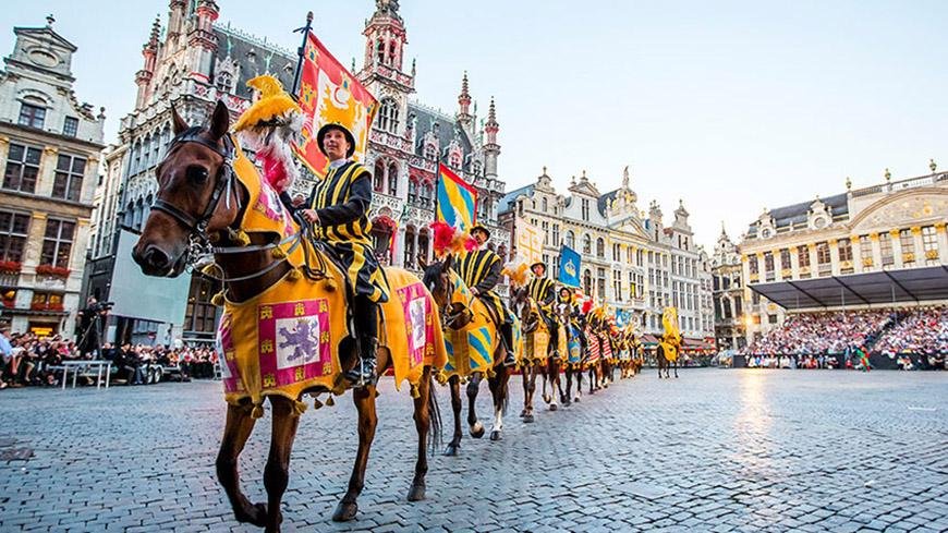 Horses Bolt in Rome After Fireworks Scare During 2026 Parade Rehearsal