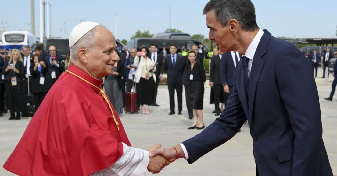 Peculiar alliance with visiting pope a blessing for Spain’s Sánchez