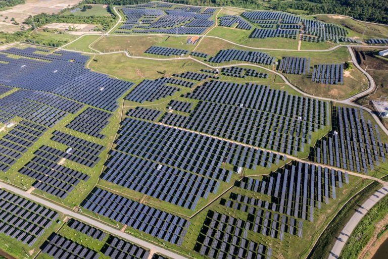 BP Nears Deal to Sell Solar Business to Kuwait-Backed Consortium