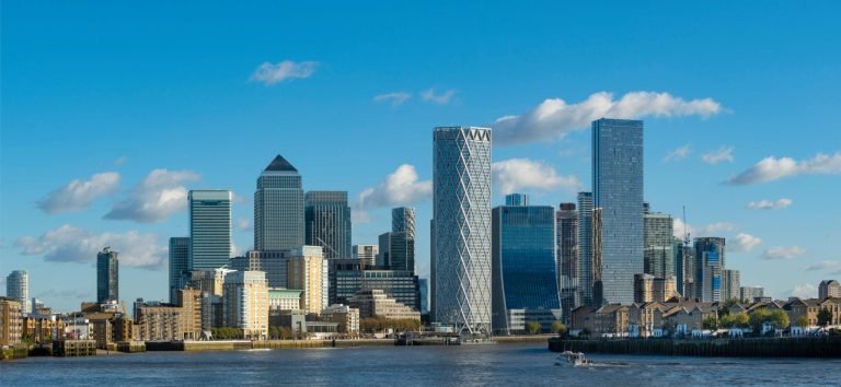 BT Group Shares Under Scrutiny After Major Shareholder Sells $224 Million Stake