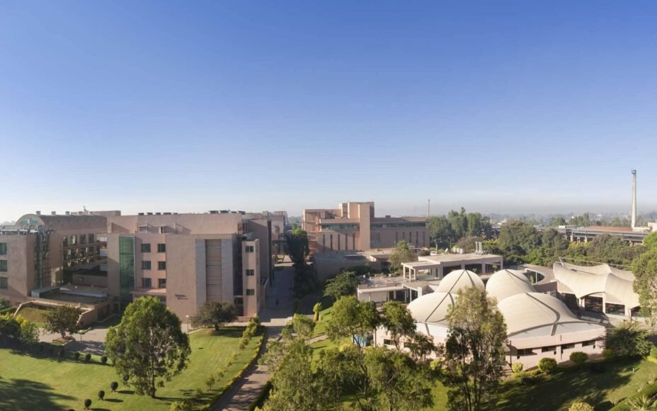 Mylan Intends to Divest Up to $363 Million Stake in India’s Biocon