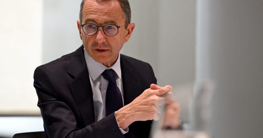 Retailleau, French Presidential Candidate, Claims Election Date Benefits the Left
