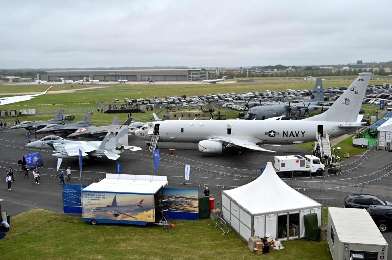 US Senate Team Reassures Global Defense Industry at Farnborough Airshow