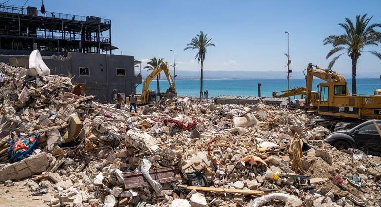 World News Summary: Risky Homecoming in Lebanon, Displacement in Gaza, Emergency Aid for Somalia