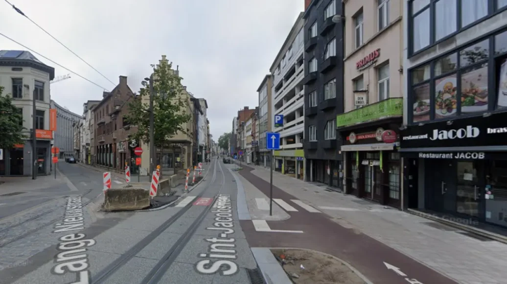 Antwerp Dockworker in Court for 115 km/h Motorcycle Speeding on Noorderlaan