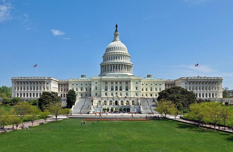 Crypto, AI, and Betting Companies Fuel Unprecedented Midterm Spending in Washington
